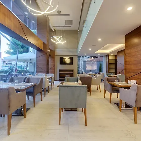 Hotel The Menord 3*