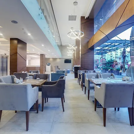 Otel The Menord 3*